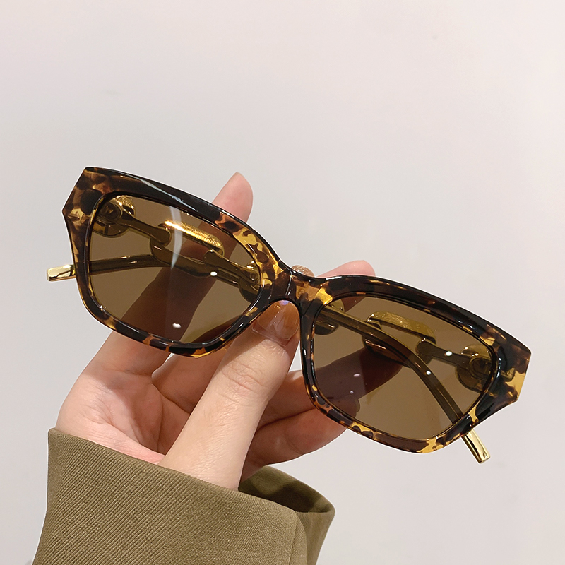 Vintage Fashion Jewelry - Classic Casual Sunglasses For Women Men