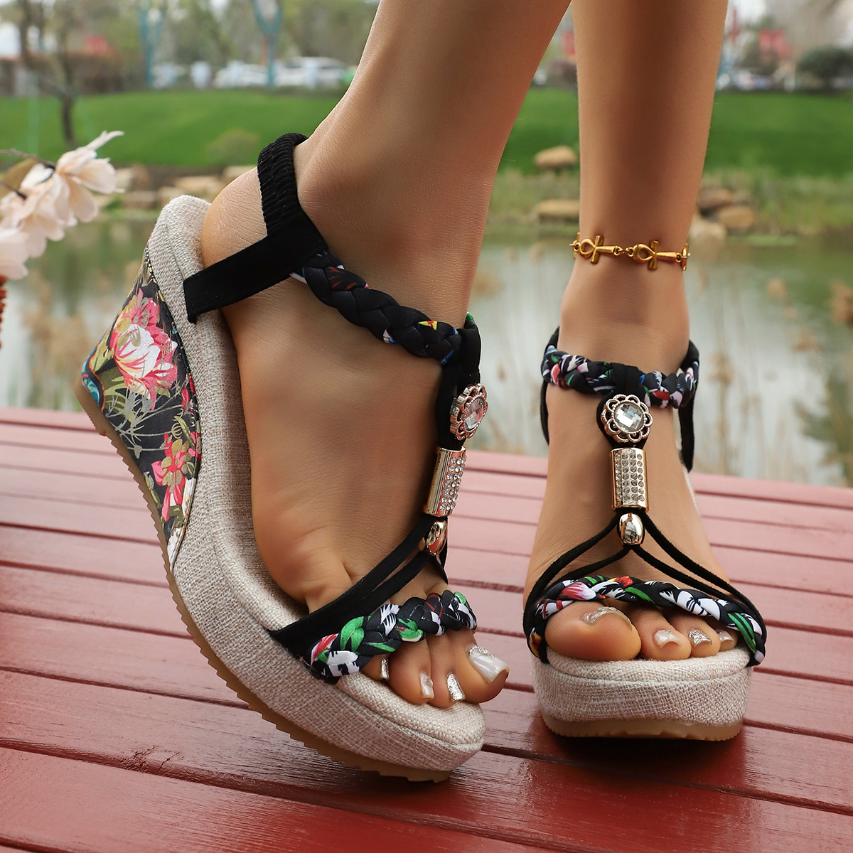 Vintage Rivet Decor Wedge Sand - Vintage Fashion Plus Size avis et prix