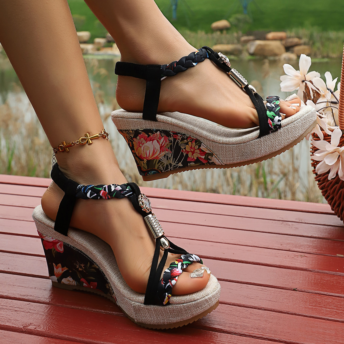 Vintage Rivet Decor Wedge Sand - Vintage Fashion Plus Size avis et prix