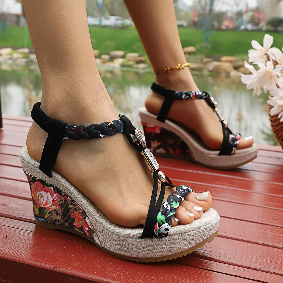 Vintage Rivet Decor Wedge Sand - Vintage Fashion Plus Size avis et prix