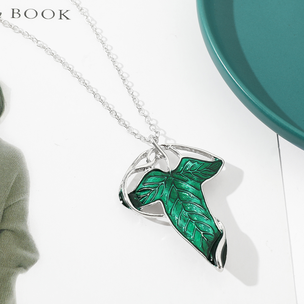 Vintage Green Leaf Pendant Nec - Vintage Fashion Jewelry avis et prix
