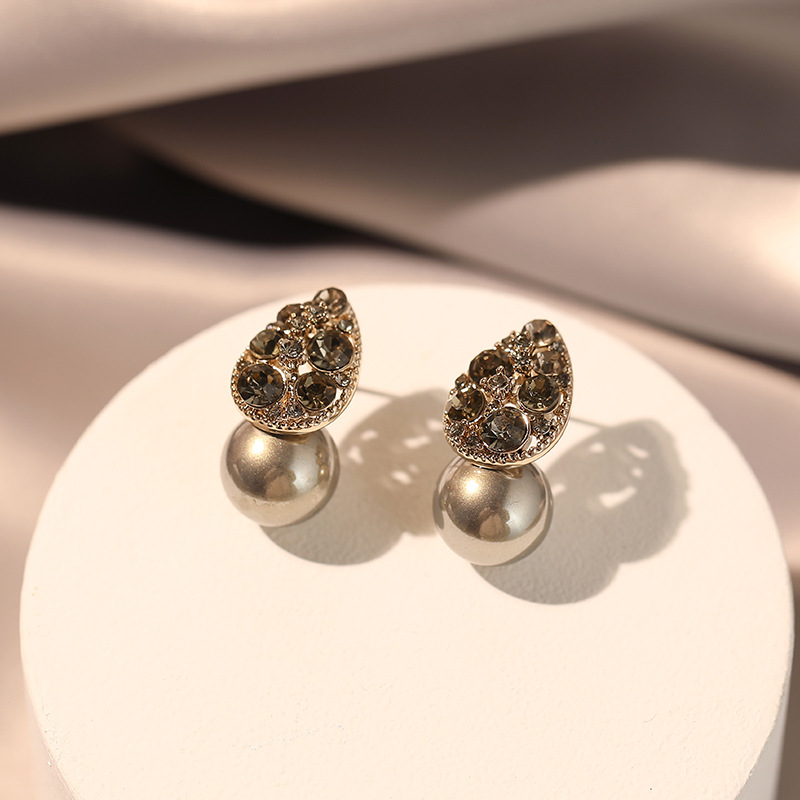 New pearl stud earrings with d - Vintage Fashion Market avis et prix