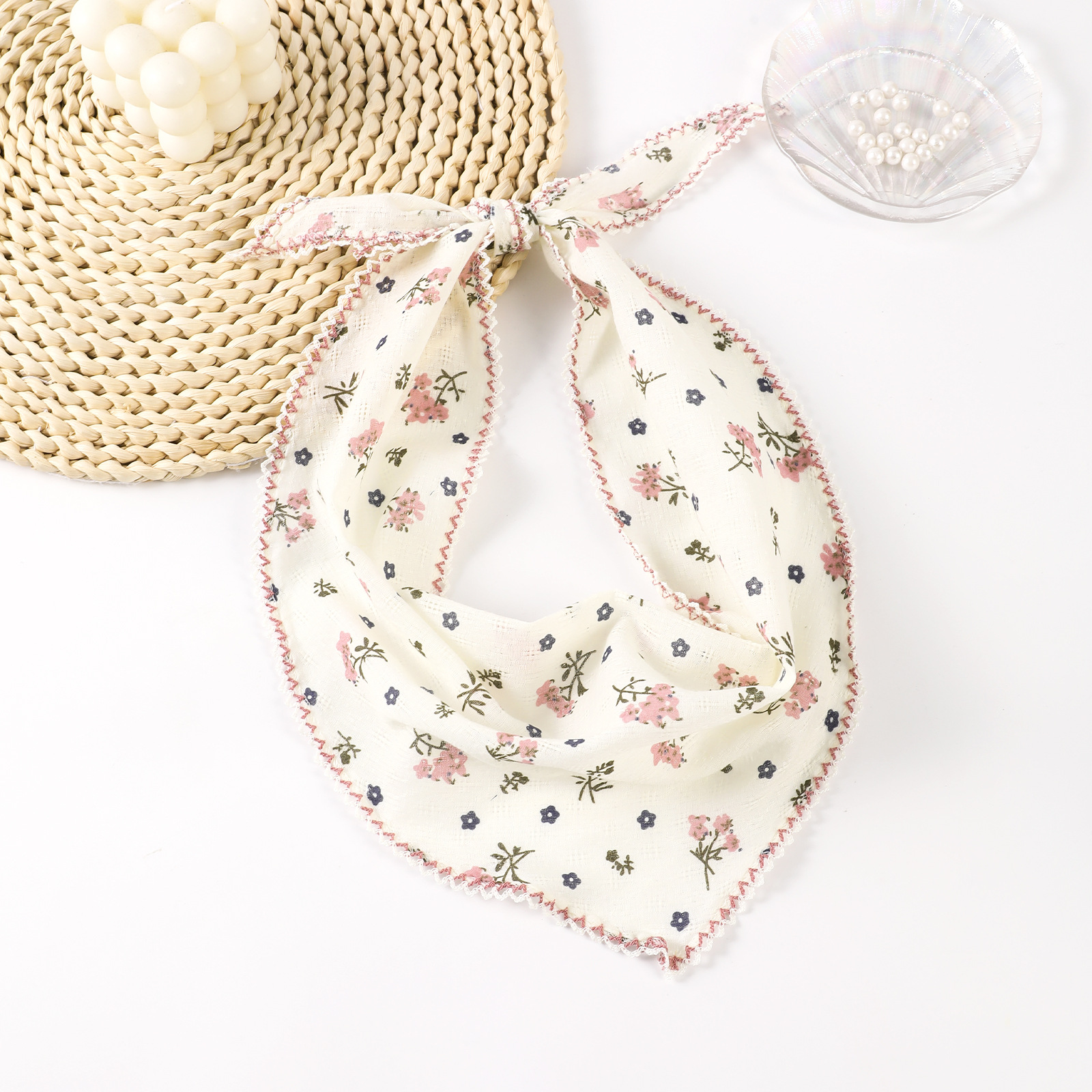 Country-style floral triangle  - French Vintage Fashion avis et prix
