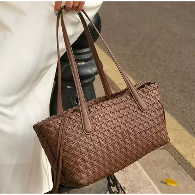 Hollow Woven Crossbody Shoulde - Vintage Fashion Market avis et prix